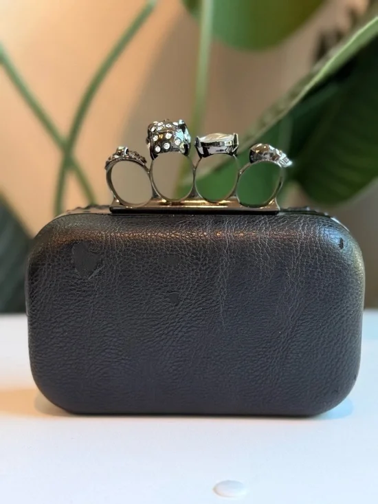 Knuckle Clutch Bag - Picture 9 of 9